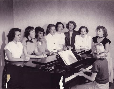 Women Singing in Metzger Hall